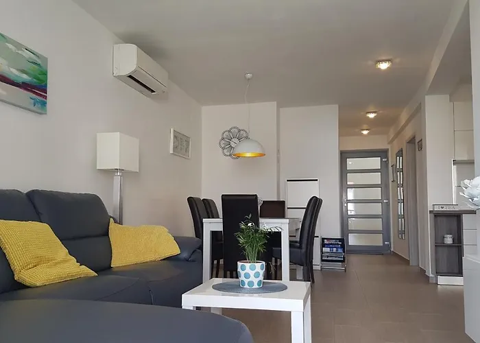 Luna Apartment
