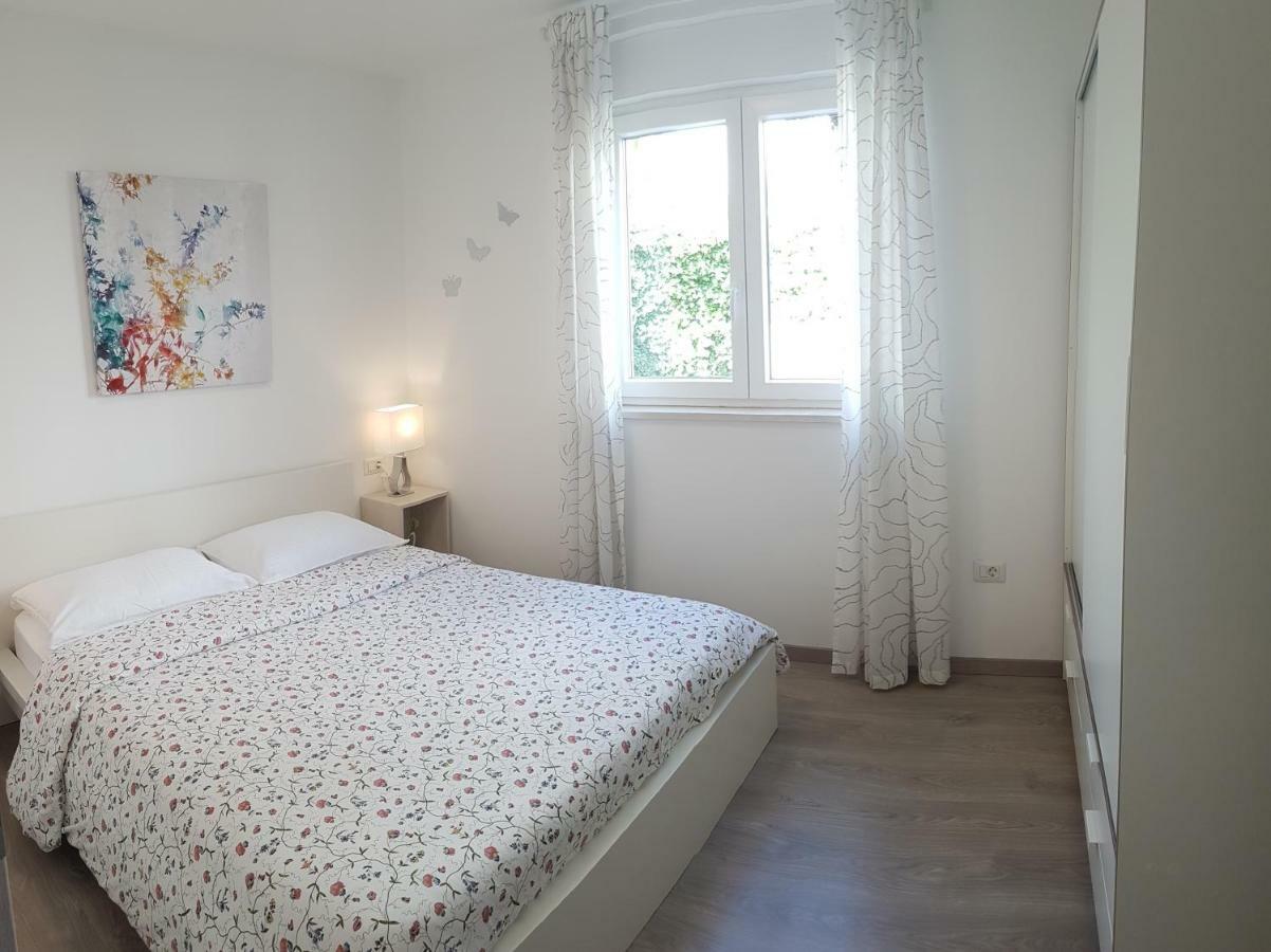 Luna Apartment